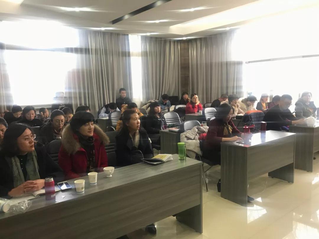 標題:【見賢思齊 繼往開來】呼市一中英語教研組參賽授課教師經驗分享
瀏覽次數:622
發(fā)表時間:2017-08-21