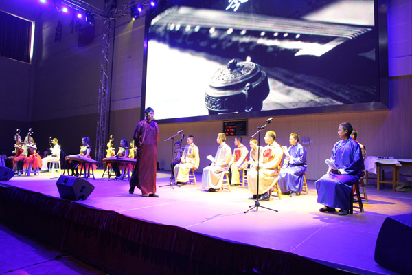 標題：呼市一中傳統(tǒng)文化活動月啟動儀式
瀏覽次數(shù)：1250
發(fā)表時間：2015-10-25