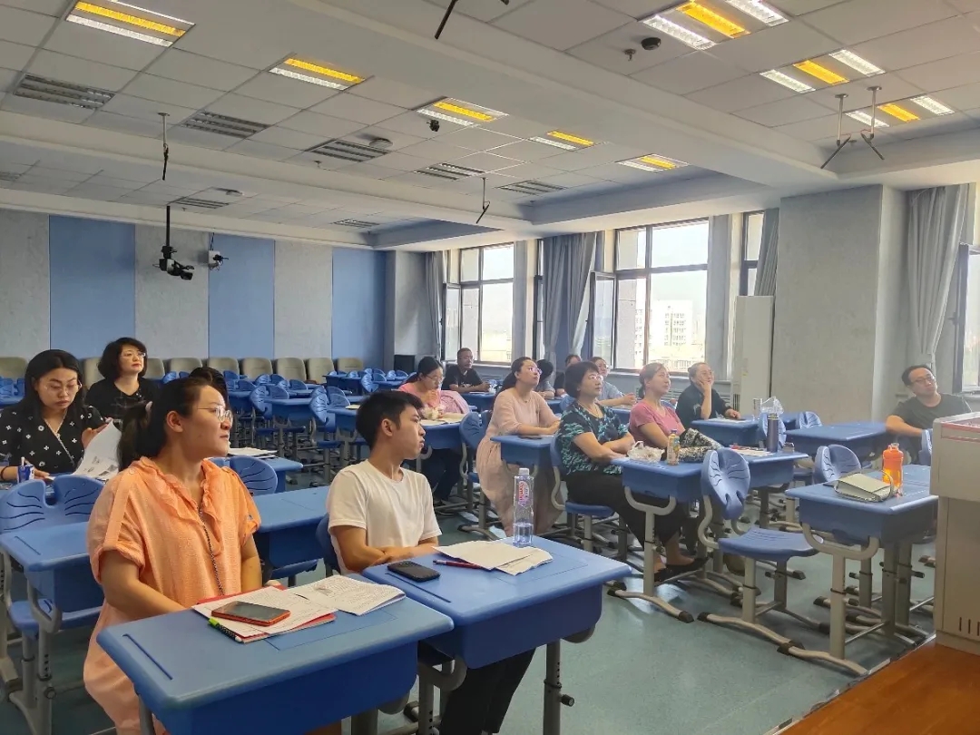 標題：學科建設 | 地理教研組高考研究系列活動——2020年高考全國卷分析研究
瀏覽次數(shù)：645
發(fā)表時間：2020-07-20