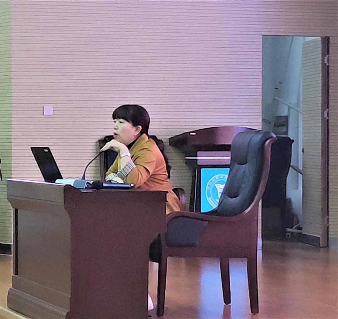 標題：強化反思重實效，明確方向再出發(fā) | 呼一中高一弘遠部召開月考總結會
瀏覽次數(shù)：939
發(fā)表時間：2020-10-22