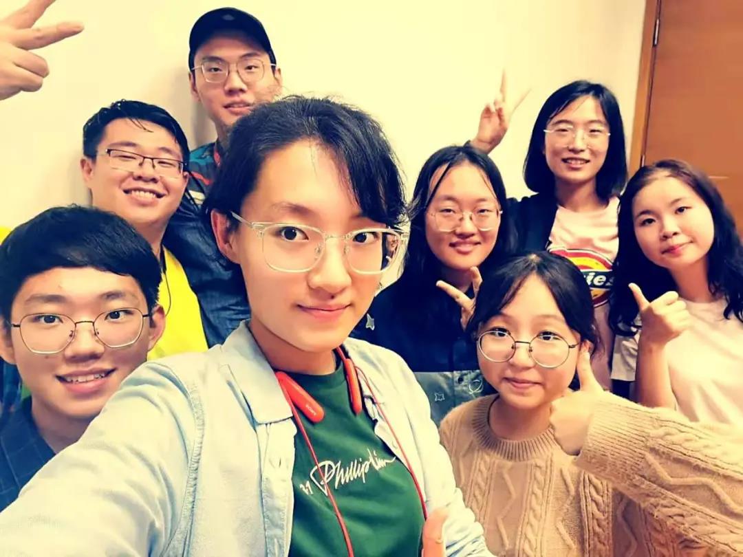 標(biāo)題：一中人在港澳
瀏覽次數(shù)：1452
發(fā)表時(shí)間：2020-12-05